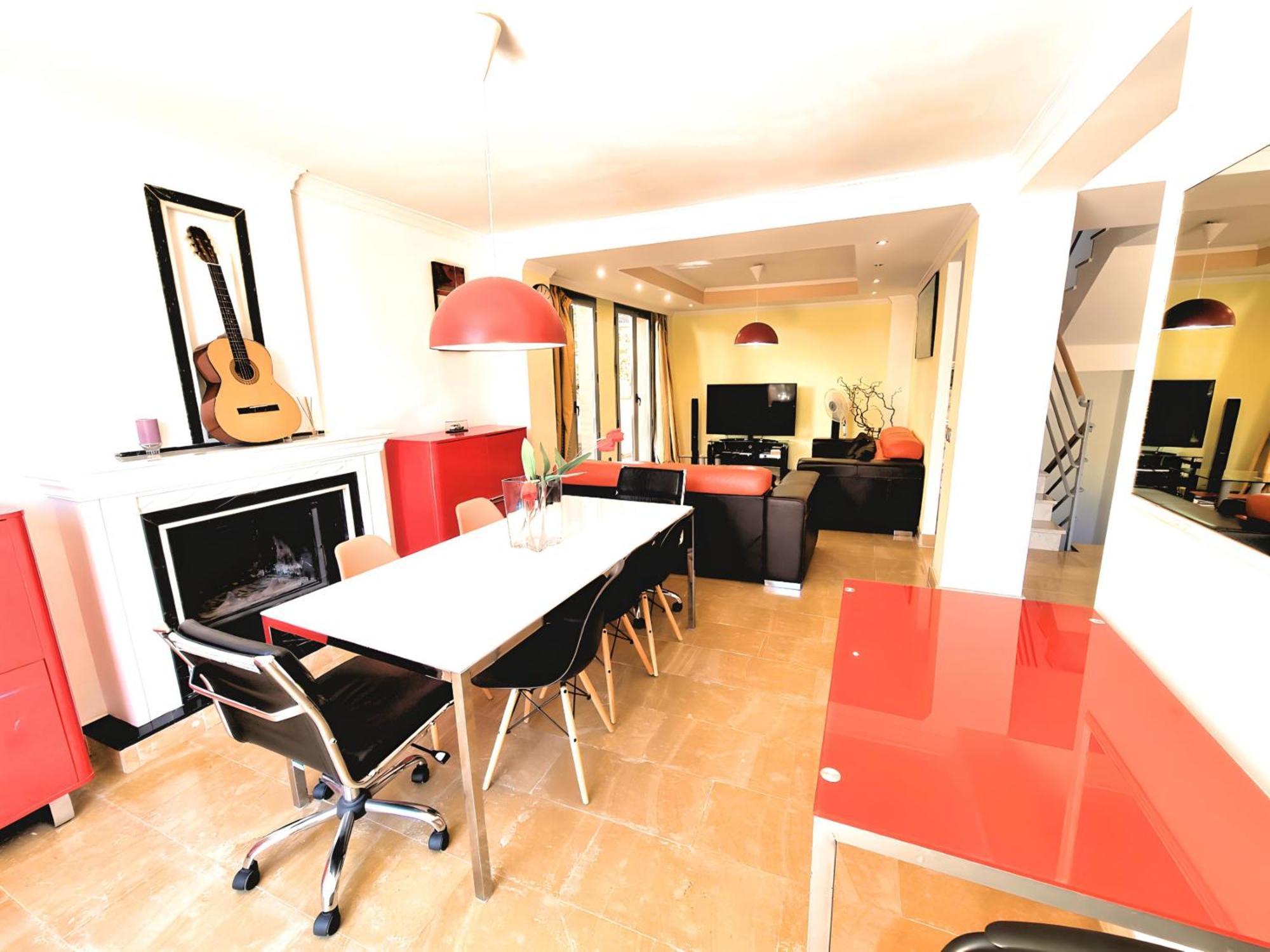 Stunning Home With Outdoor Swimmingpool, 4 Bedrooms And Wifi 베날마데나코스타 외부 사진