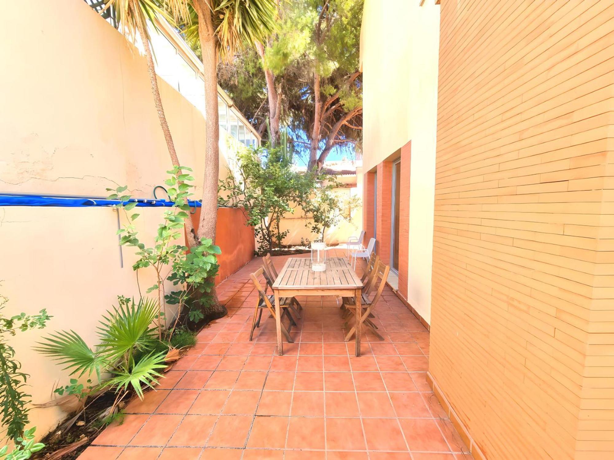 Stunning Home With Outdoor Swimmingpool, 4 Bedrooms And Wifi 베날마데나코스타 외부 사진