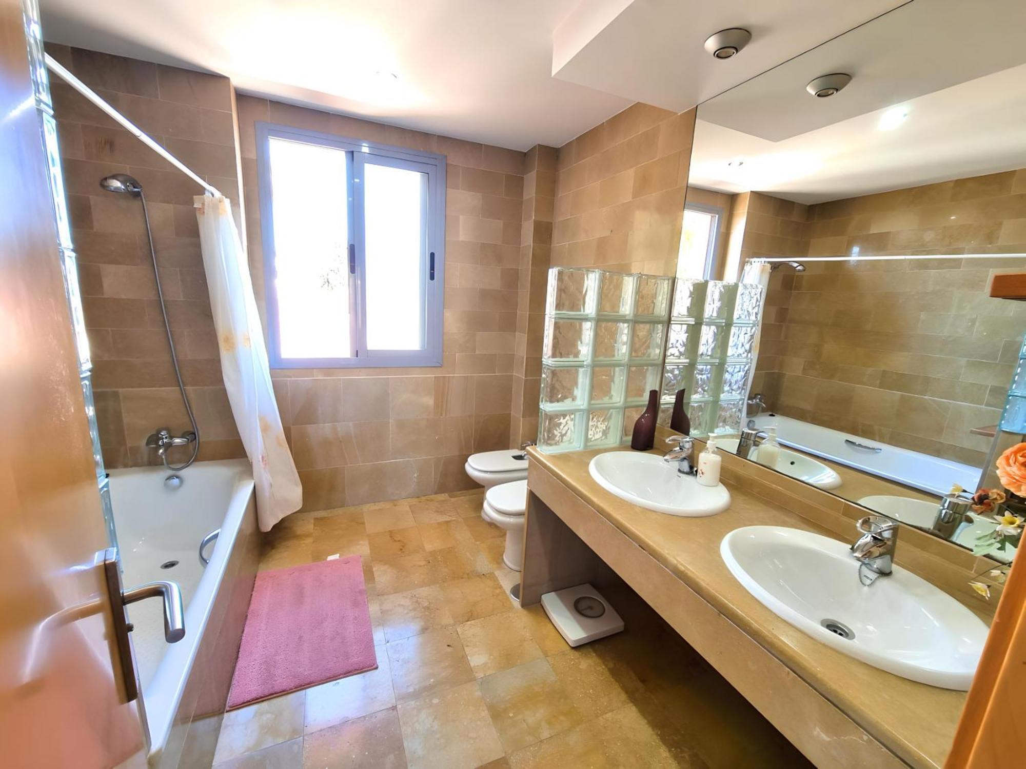 Stunning Home With Outdoor Swimmingpool, 4 Bedrooms And Wifi 베날마데나코스타 외부 사진